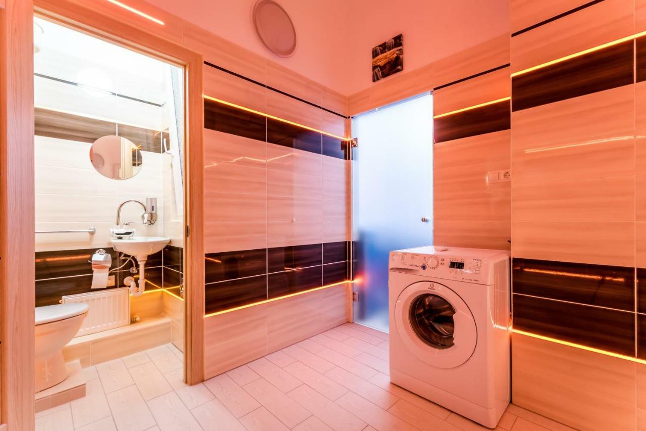 Rakoczi61 Central Apartment With Sauna Budapest Esterno foto